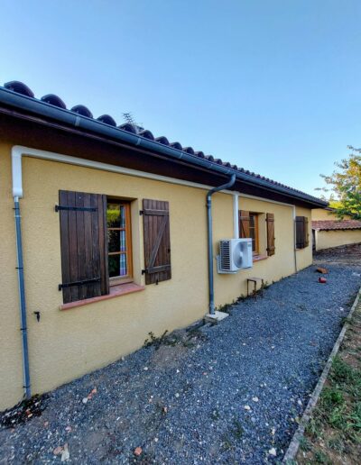 Installation de climatiseur sur maison individuelle Installation complète de climatisation extérieure